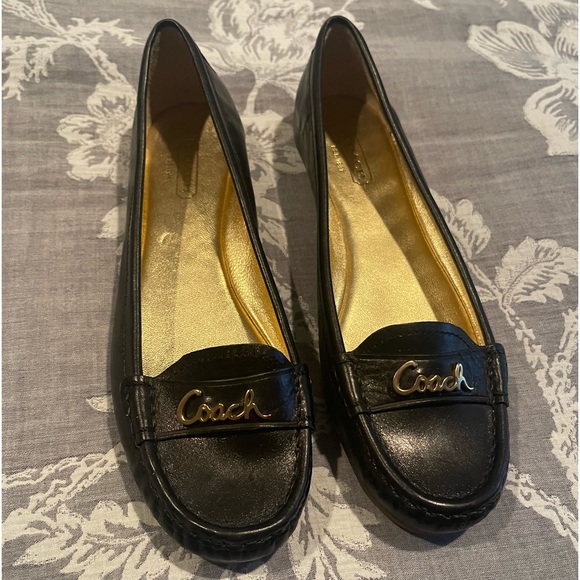 Coach black leather flats with gold accents - Picture 1 of 11